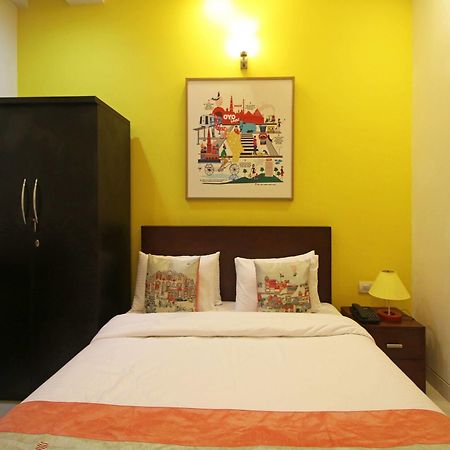 Oyo Rooms Pitampura ニューデリー エクステリア 写真