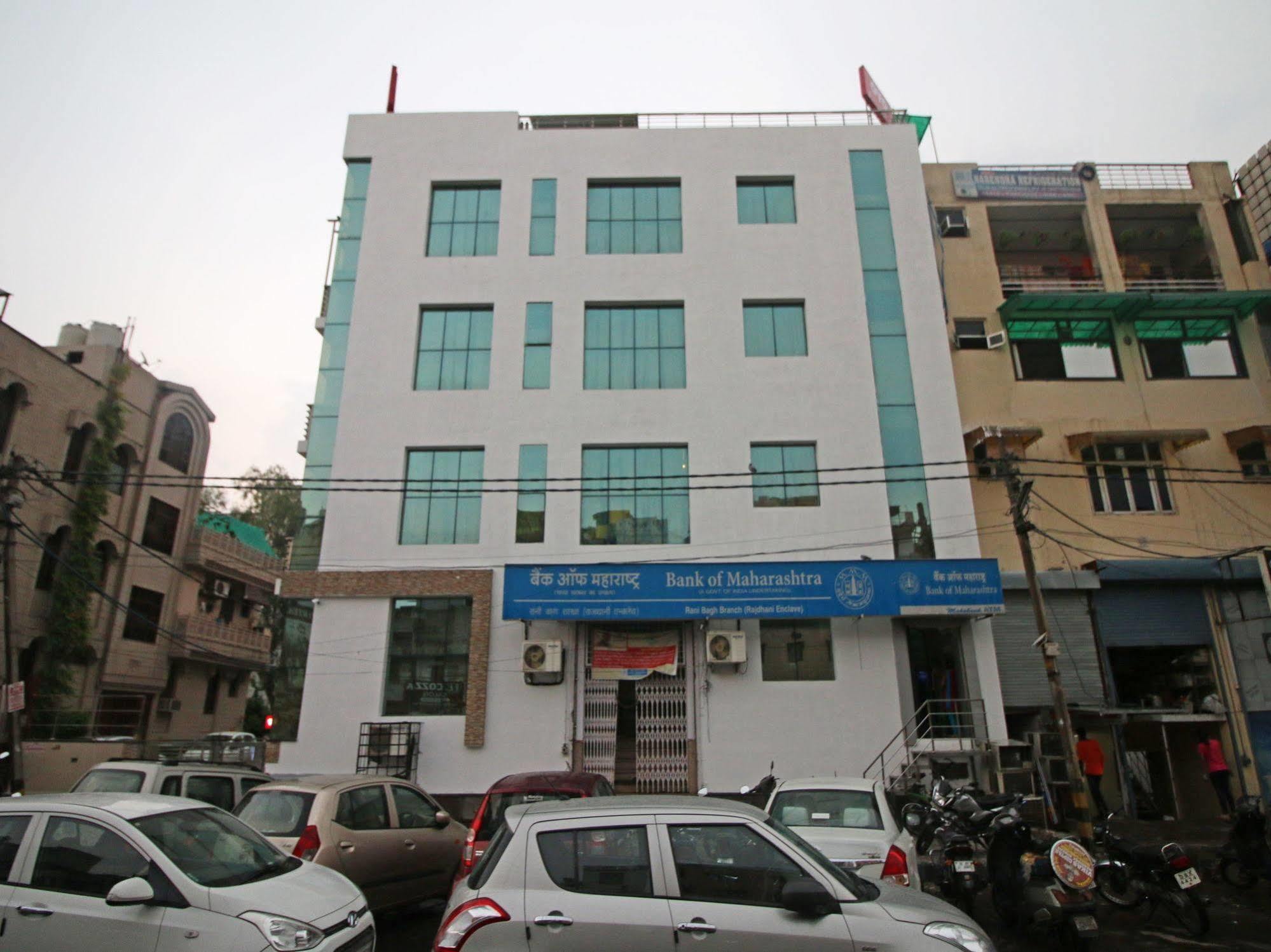Oyo Rooms Pitampura ニューデリー エクステリア 写真